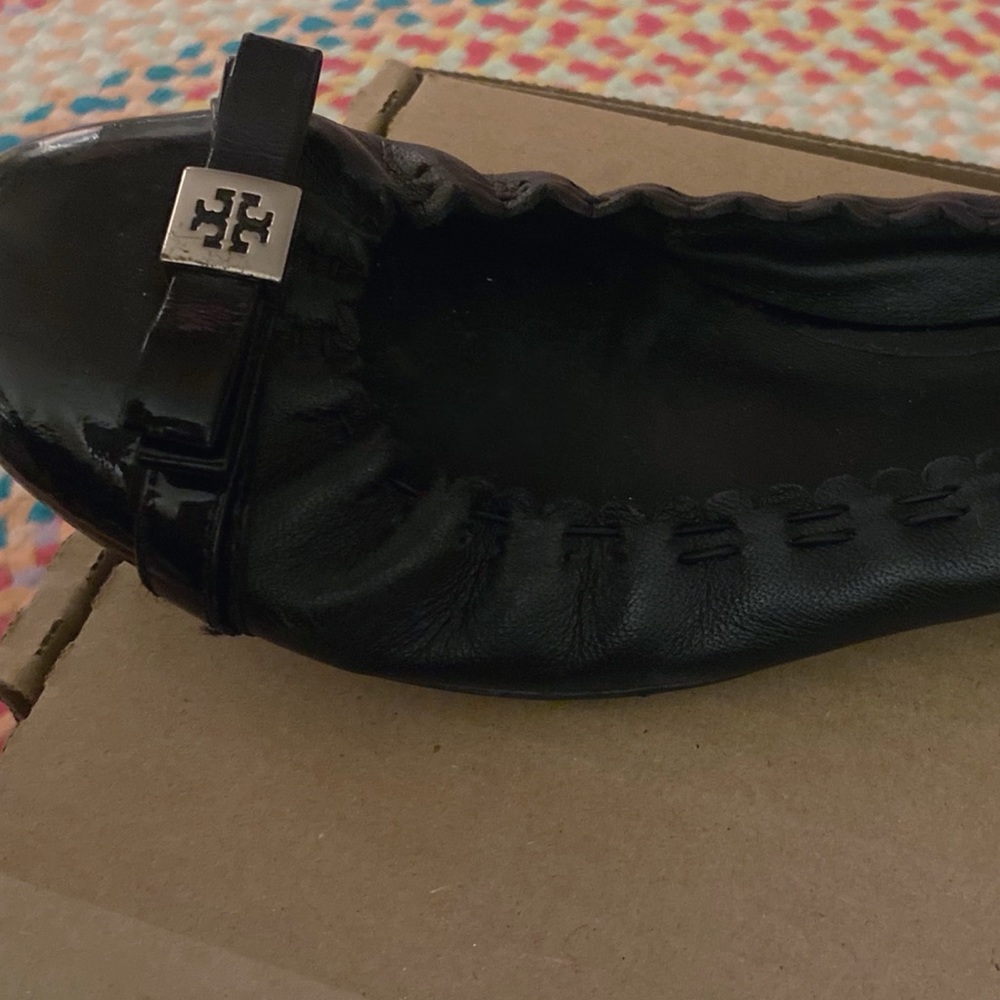 Tory Burch Black Patent Leather Flats, Size 7 - Picture 7 of 9